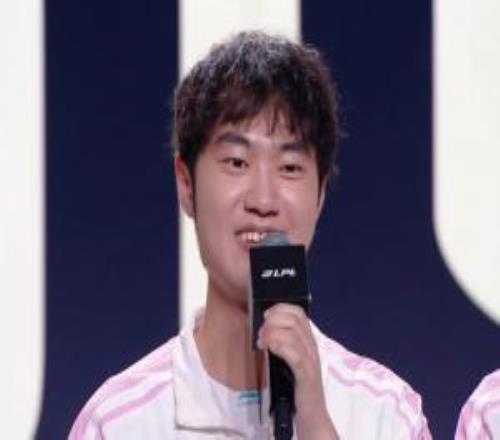 期待传统奥,运迷迎来棒,球垒球新项,完场比分,体育赛事结果平台,足球比赛结果,篮球比赛数据,赛事结果